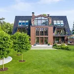 Villa Schmidt Apartments - Strandhaus direkt am Meer mit Sauna, Sport und Dünengarten I